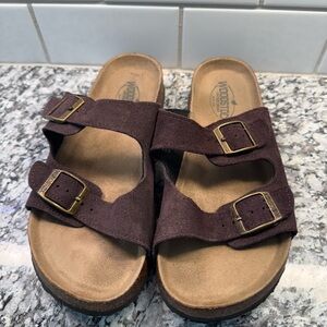 Woodstock Suede Sandals size 6 maroon no box